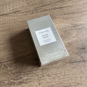 Tom Ford Shimmering Body Oil in Soleil Neige